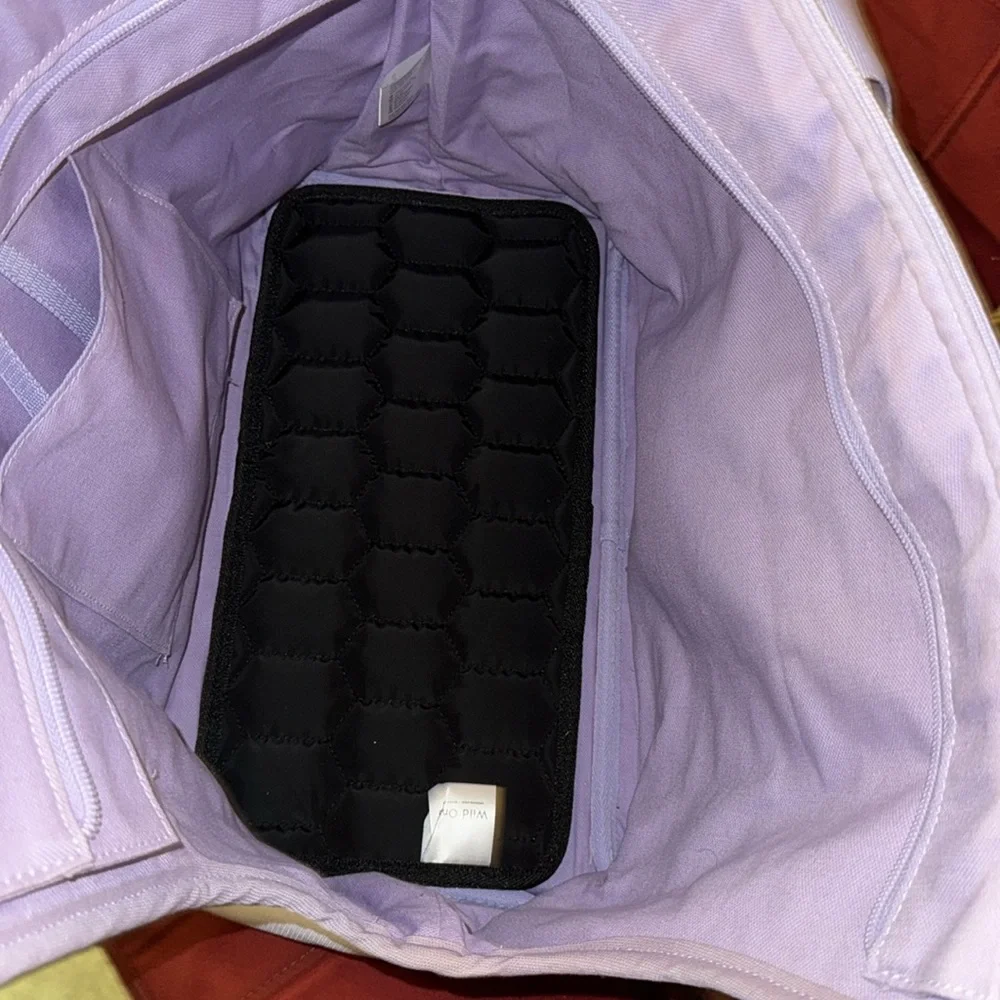 Wild One Lilac pet carrier